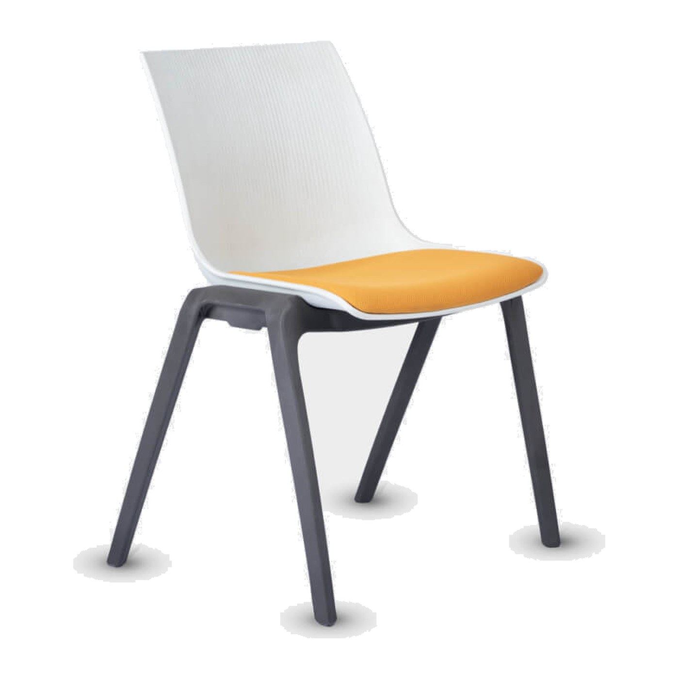 Silla Fila de carcasa blanca con tapa de asiento naranja, vista en tres cuartos sobre patas de poliamida