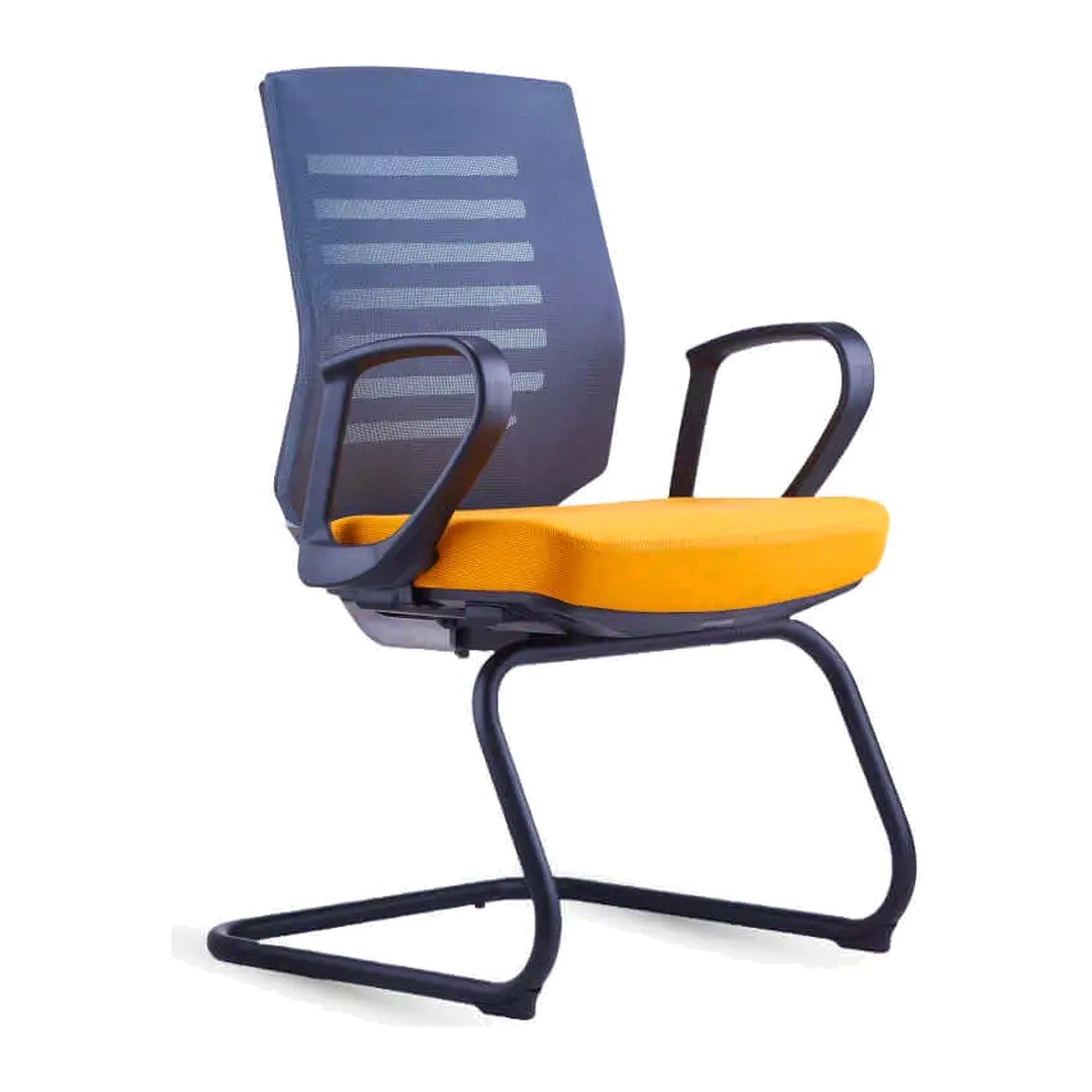 Silla de visita Velo-P con base de patín negra, vista en tres cuartos: respaldo de malla gris azulada, asiento tapizado en amarillo y brazos fijos de lazo